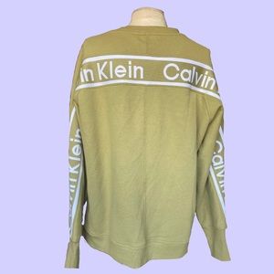 Calvin Klein Performance sweater - no flaws